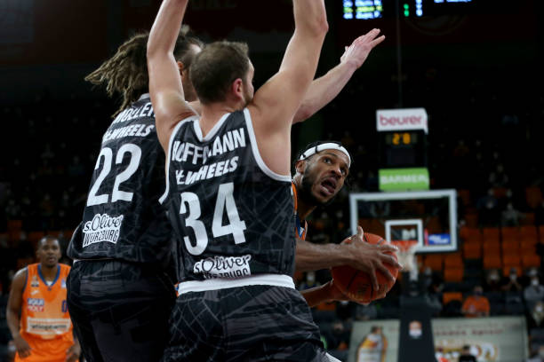 士的杜兰特 士的杜兰特