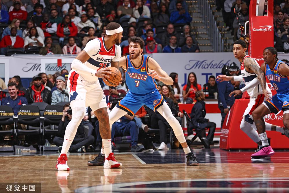 前场球员的 前场球员的