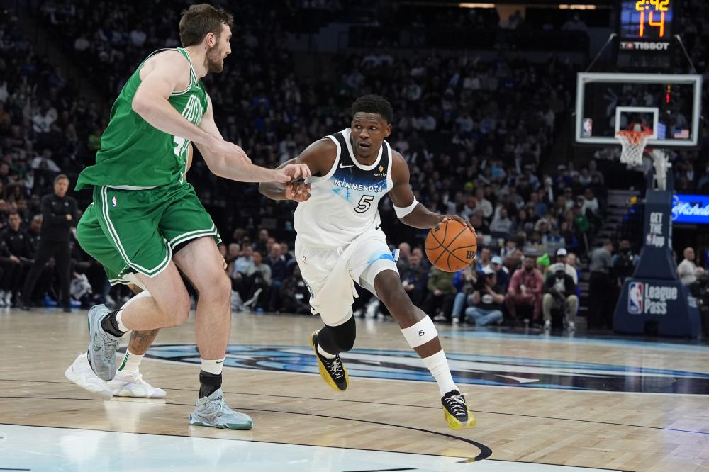 体育中超：成都蓉城3-0深圳队 跨赛季27轮不败创纪录