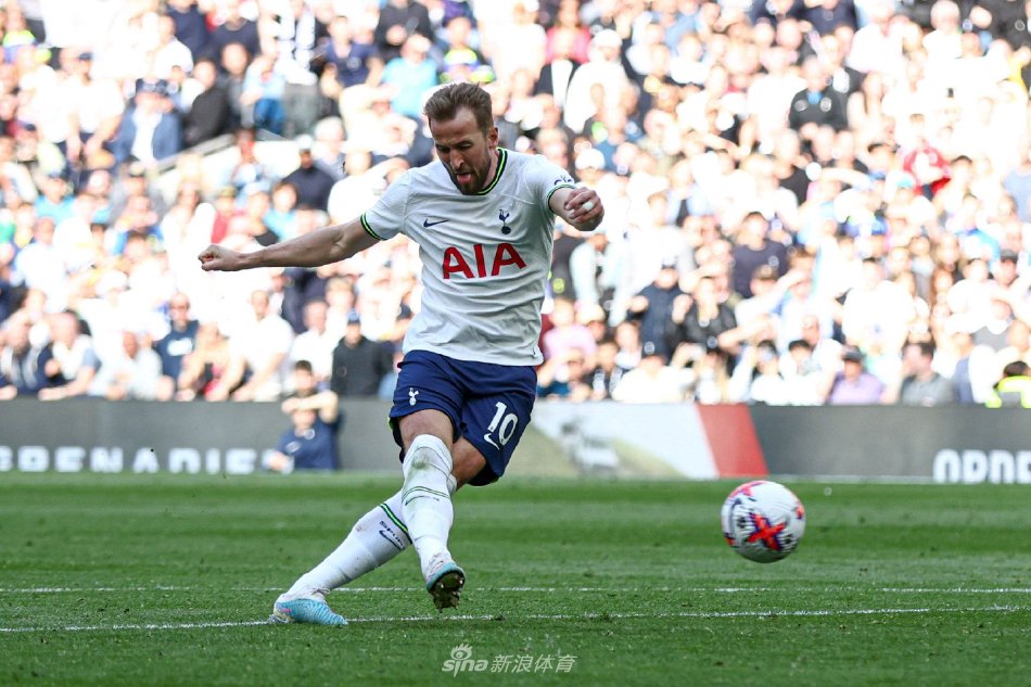 体育中超：成都蓉城3-0深圳队 跨赛季27轮不败创纪录