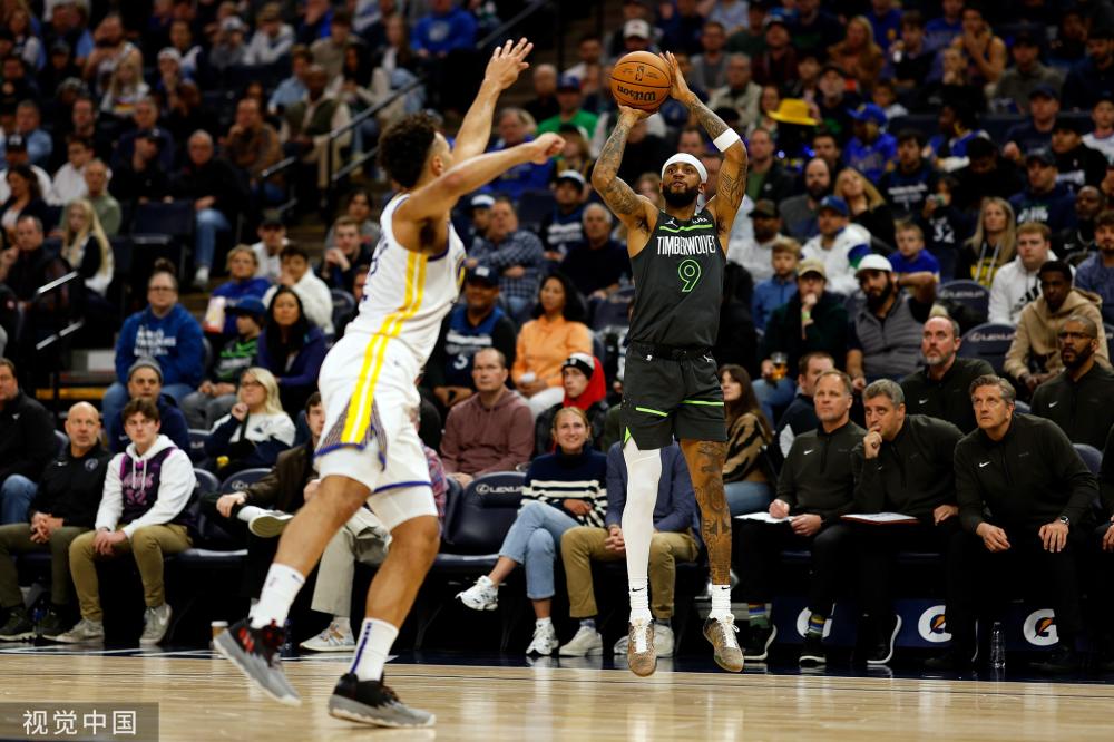 引发轩然大 引发轩然大